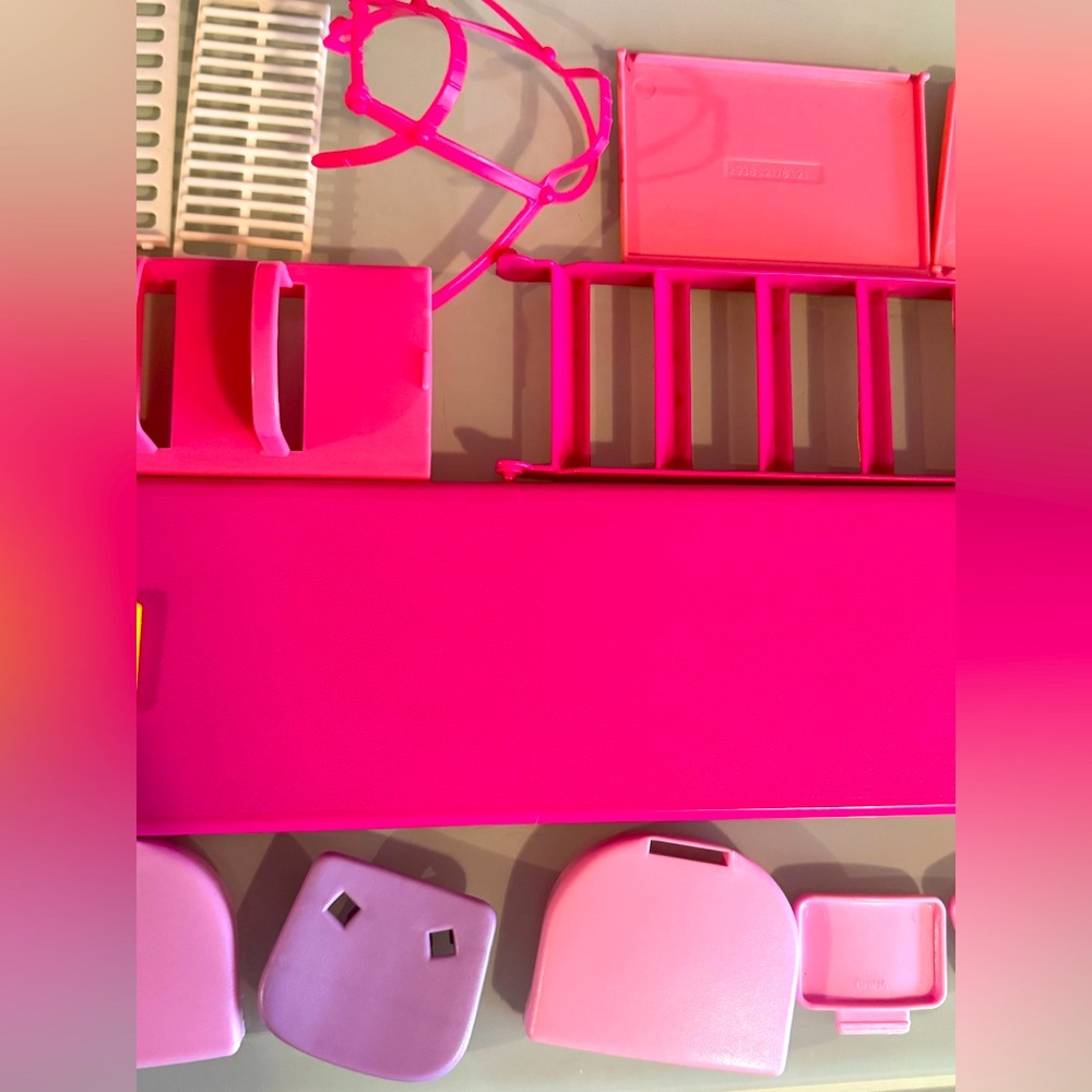Replacement parts for 90s barbie sets